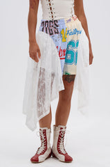 CARLY LACE GRAPHIC SHORT