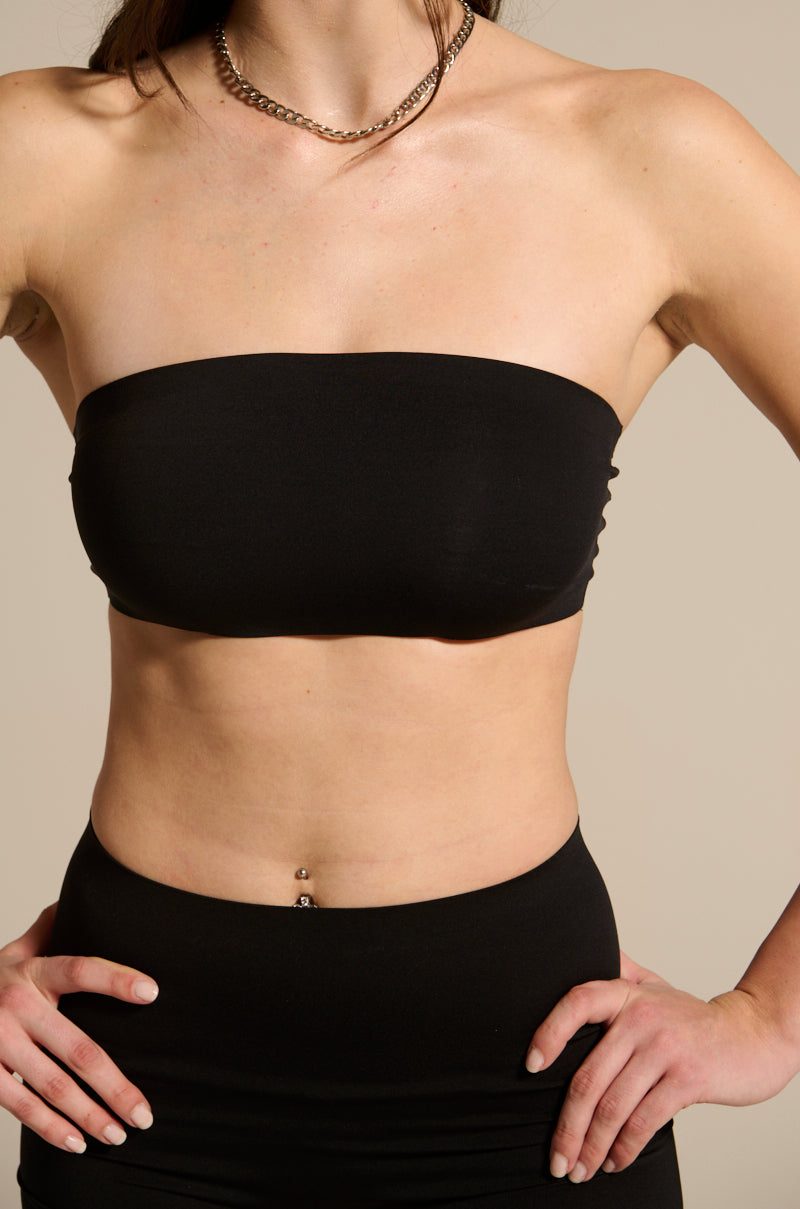 PAXTON SEAMLESS BLACK BANDEAU BRA TOP