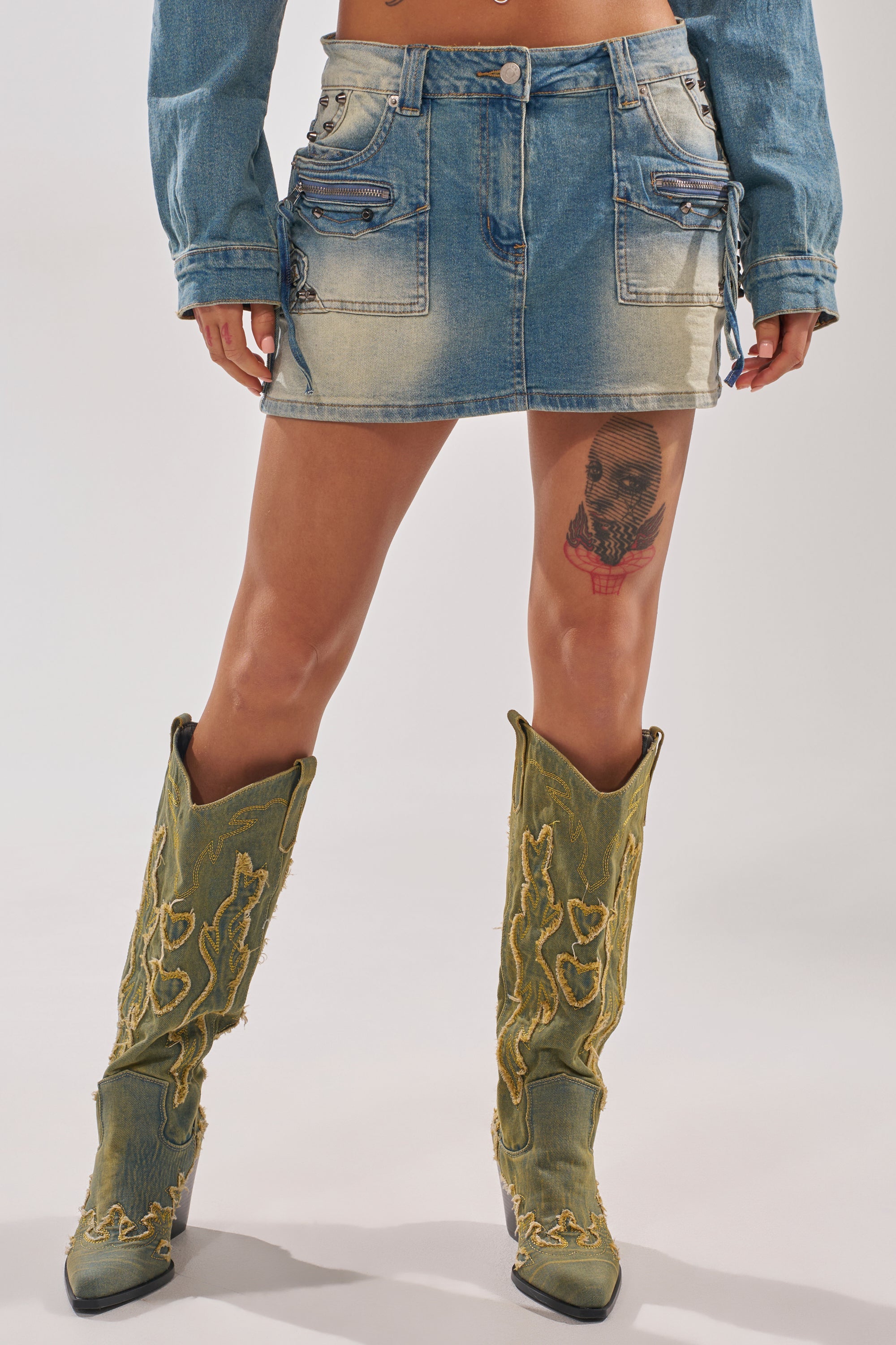 CROWN BELTED DENIM MINI SKIRT