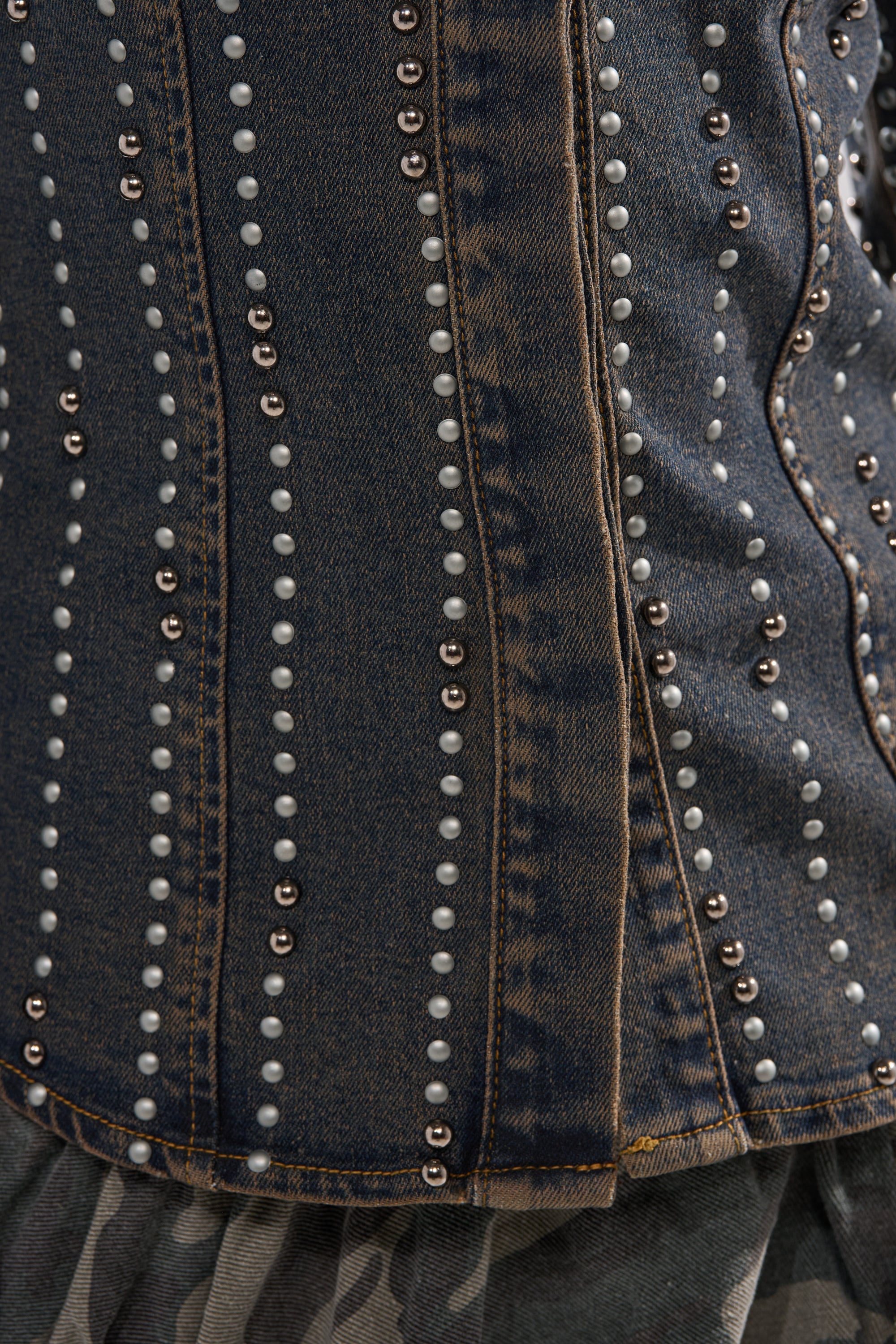VANJA STUDDED DENIM BUTTON DOWN