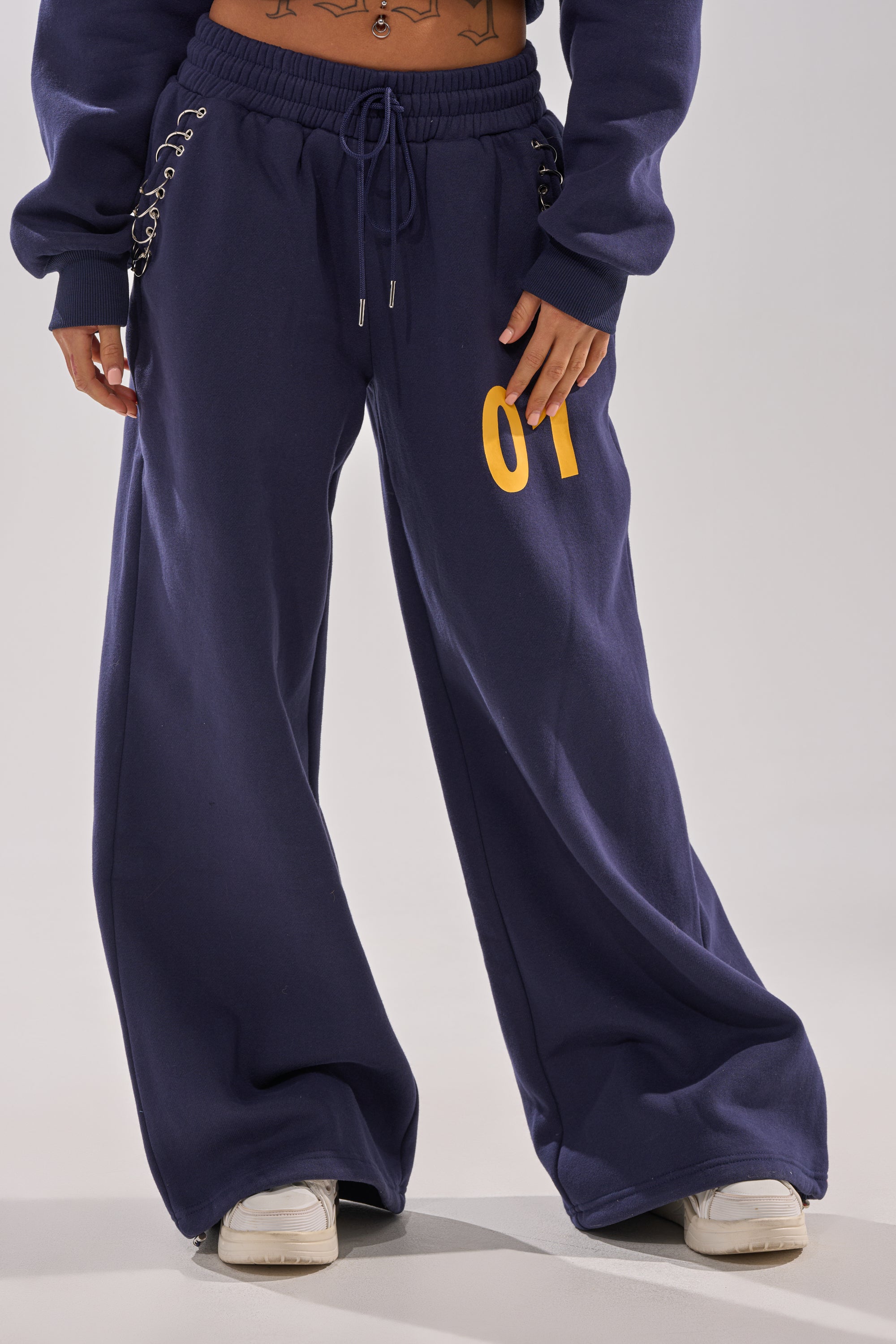 UNTAMED METAL RING JOGGER