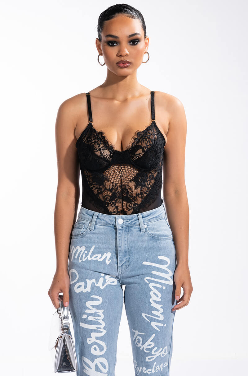 GISELE LACE CUP BODYSUIT